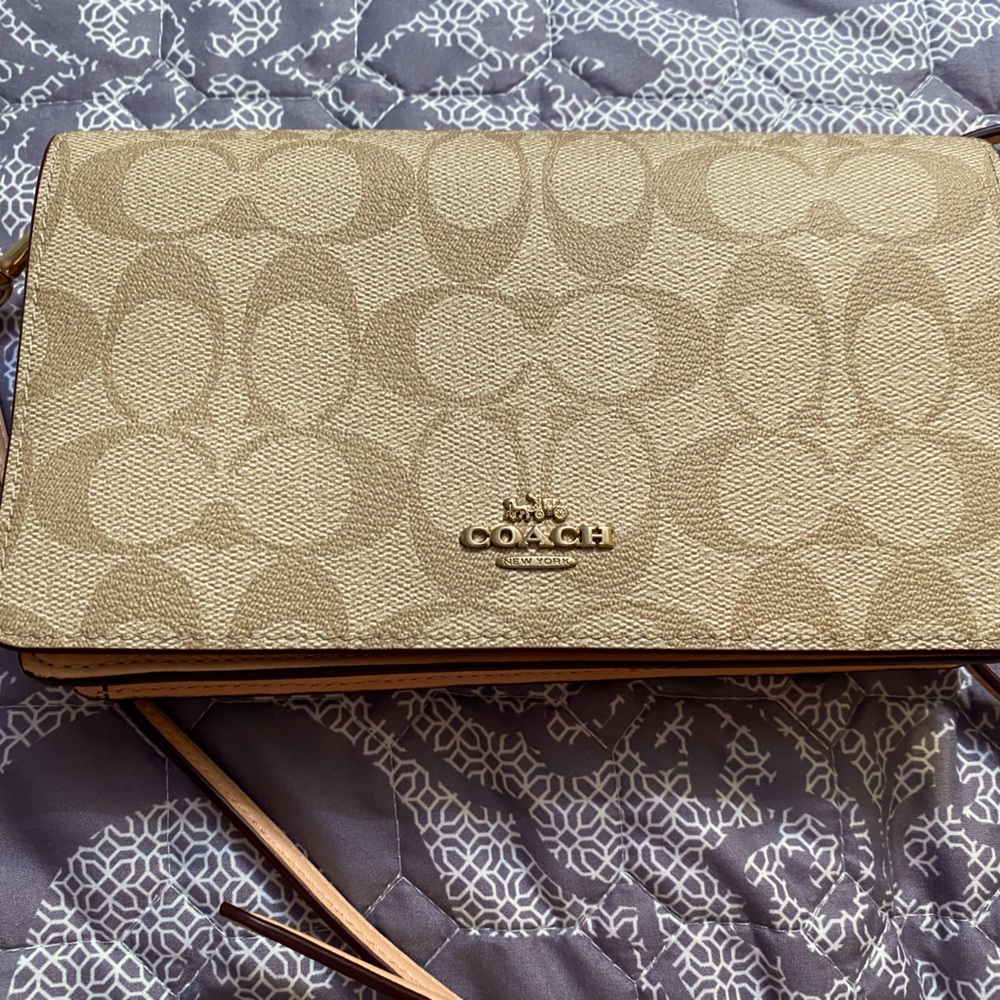 Coach crossbody with peach accent brand new with tags